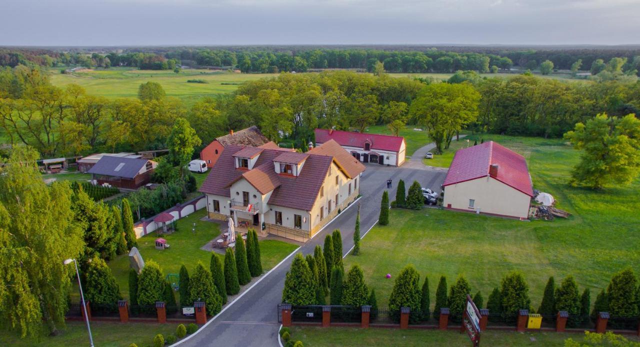 Hotel Radzewice 외부 사진