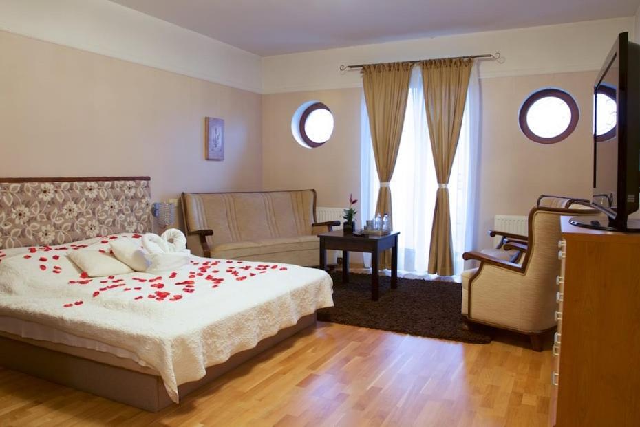Hotel Radzewice 외부 사진